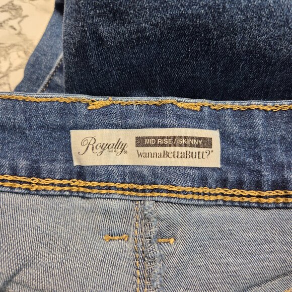 Royalty For Me 18W Medium Wash Blue WannaBettaButt Mid Rise Skinny Jeans - Picture 10 of 13